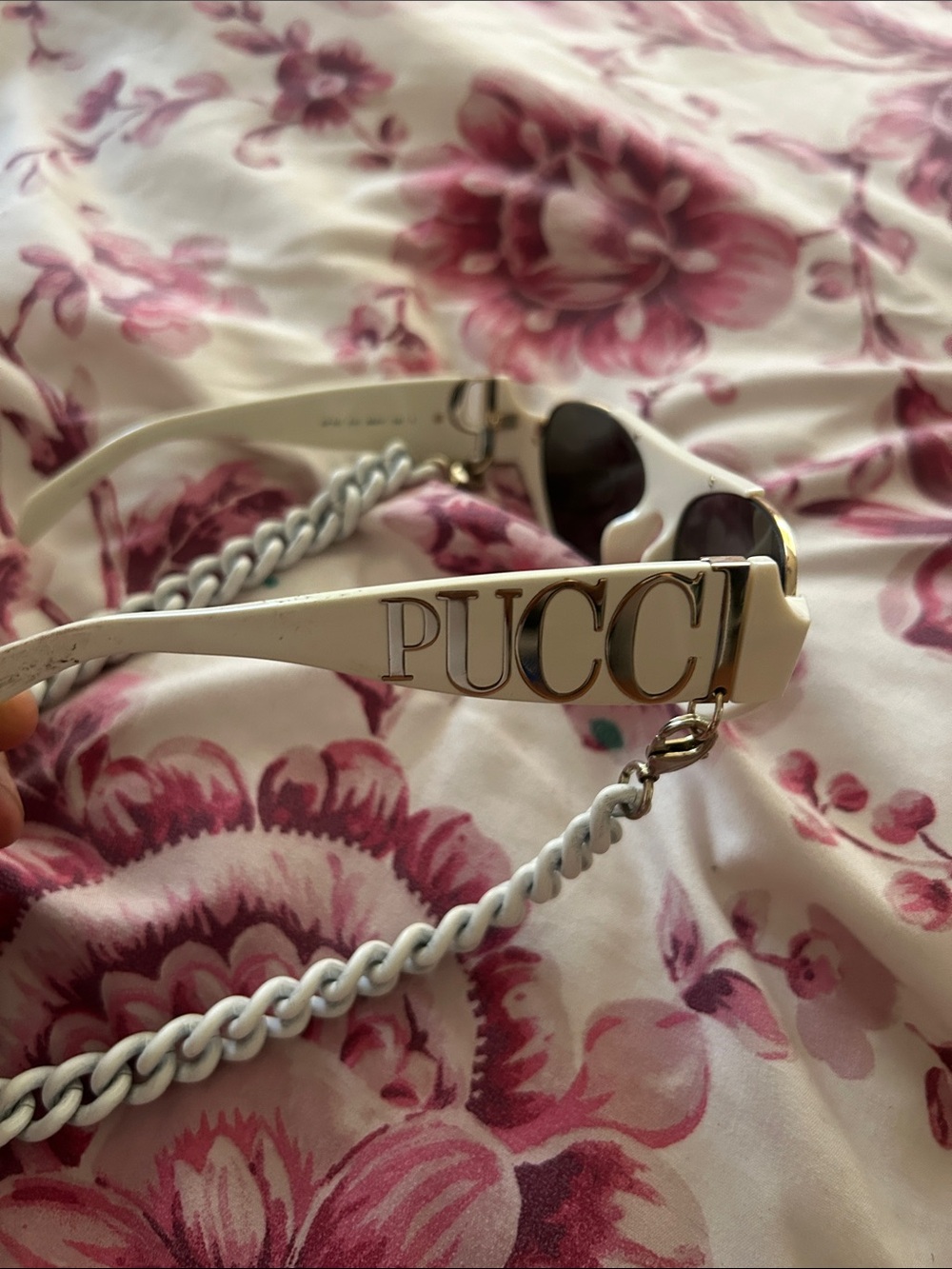 Pucci Women's Sunglasses with Chain - Fashion Accessory - Picture 4 of 6
